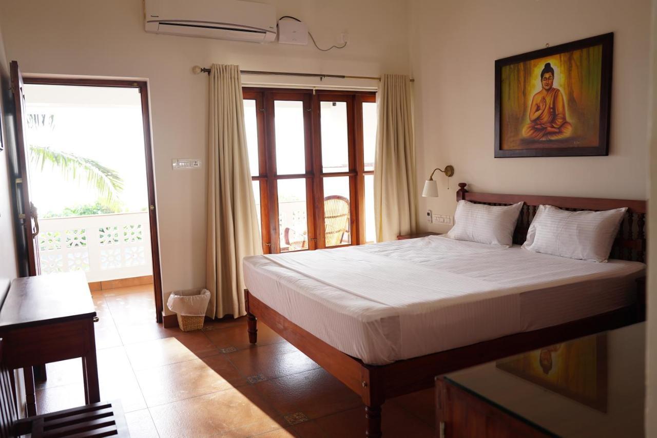 Buddha Beach Hotel Kovalam Ngoại thất bức ảnh