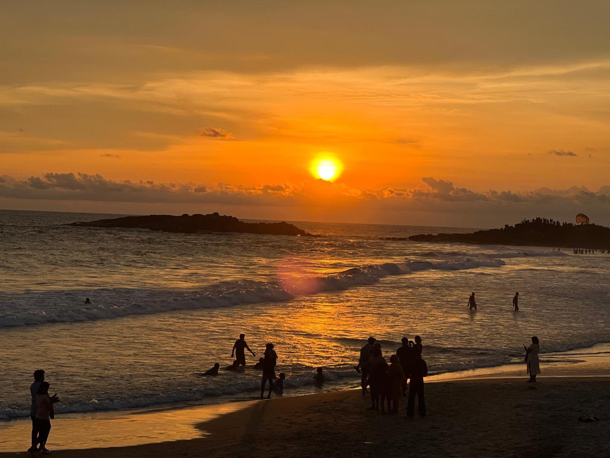 Buddha Beach Hotel Kovalam Ngoại thất bức ảnh